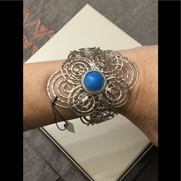 Unique Silver Swirl & Sim Turquoise Cuff Bracelet - Picture 1 of 3